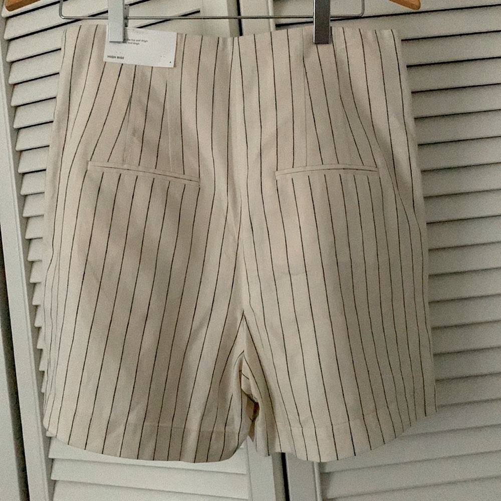Ann Taylor high waist Linen shorts NWT - Picture 2 of 9